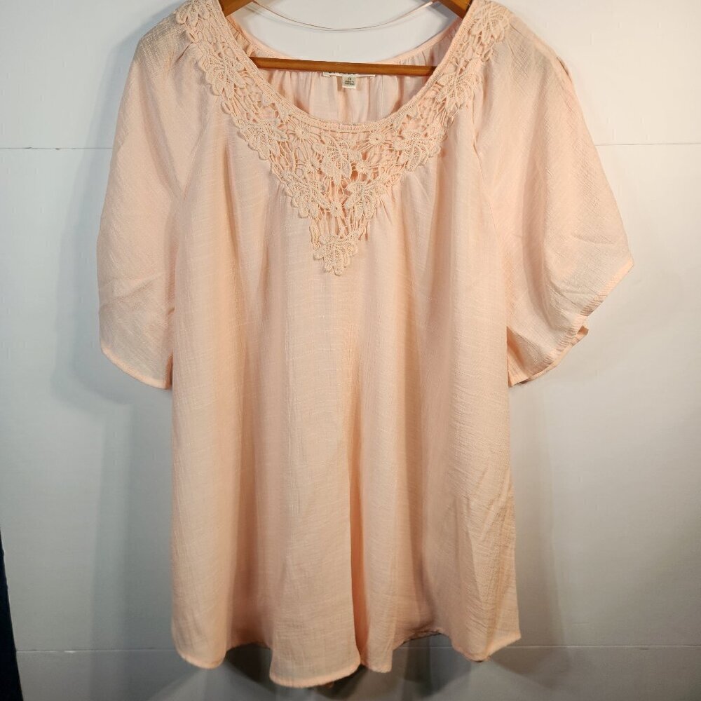 Spense Women's V-neck Peach Tunic Top with Lace Detailing Size 1X